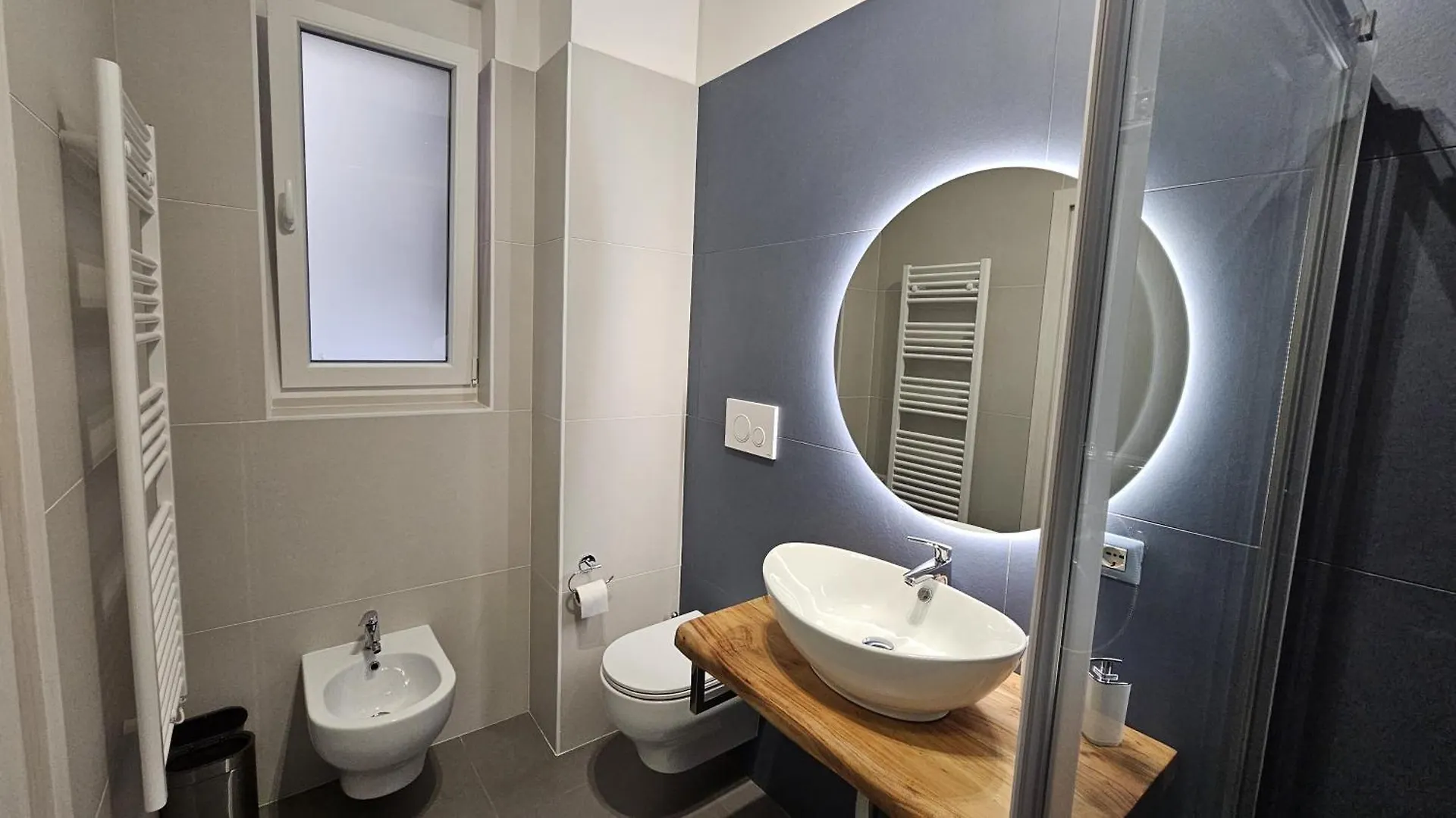 Pensiune 41 Parallelo - Comfort Rooms Bari