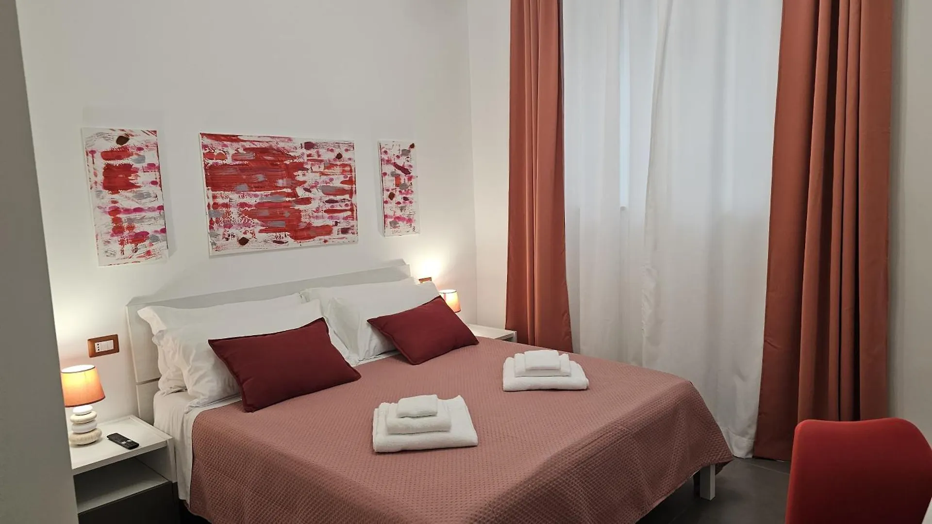 41 Parallelo - Comfort Rooms Bari 0*,
